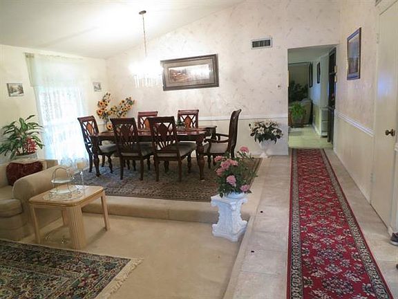 2nd image of 1428 Sequoia Dr