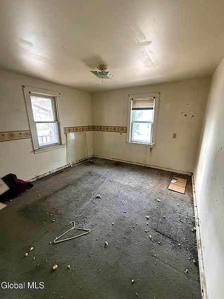 4th image of 42 Indiana Avenue