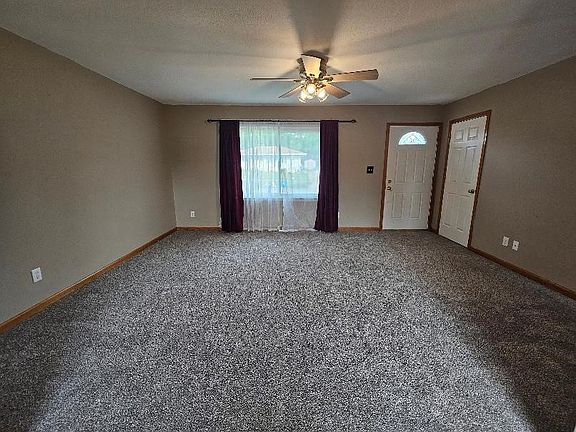 3rd image of 300 S P St