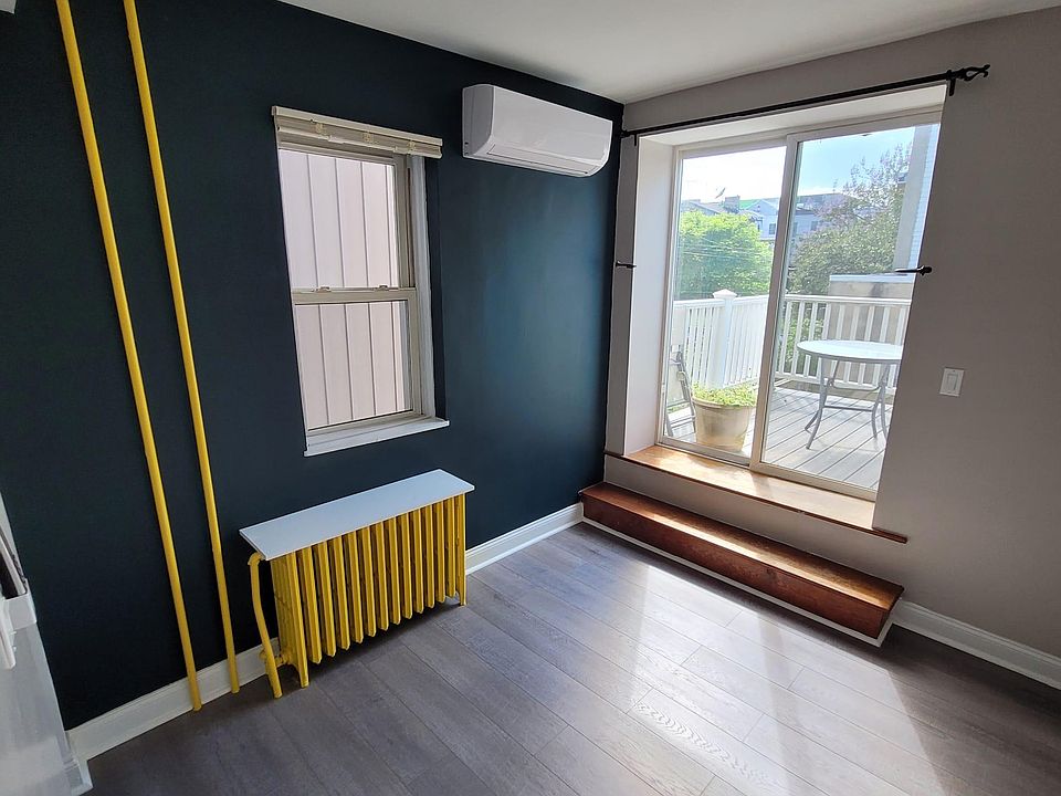 Bedroom 1, typically used as an office or a bedroom w/twin size bed