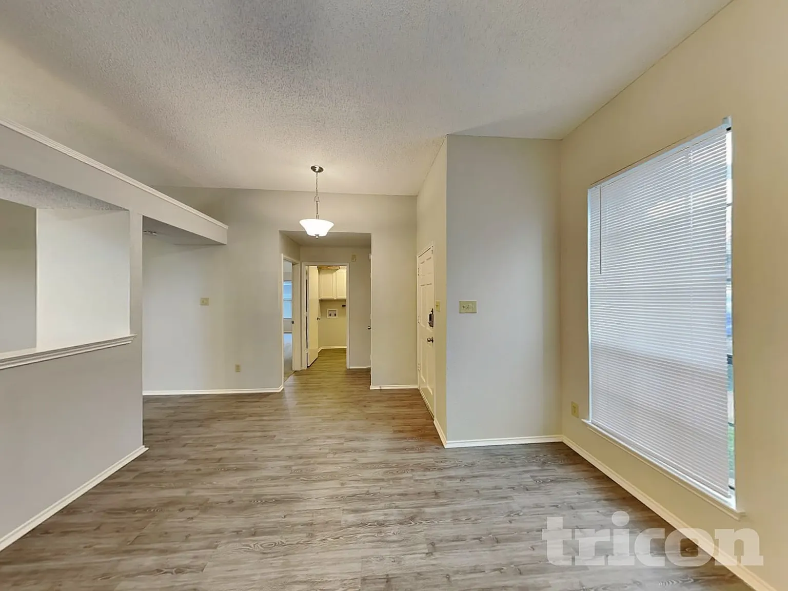 6747 Mountain Cedar Lane Dallas TX — Photo 4