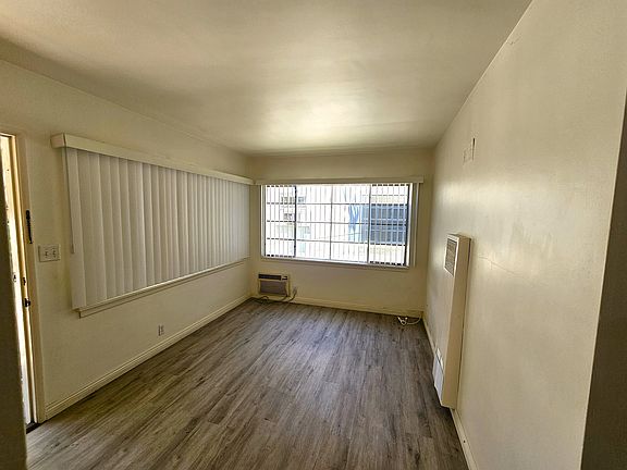 2nd image of 52 N Parkwood Ave #2