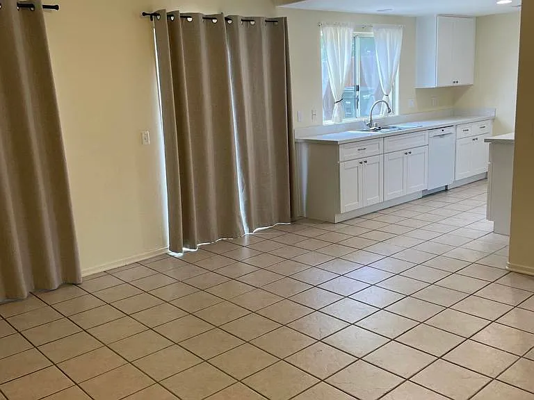 326 Old Stage Ct — Photo 4