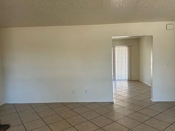 4th image of 3656 Lakeshore Ln