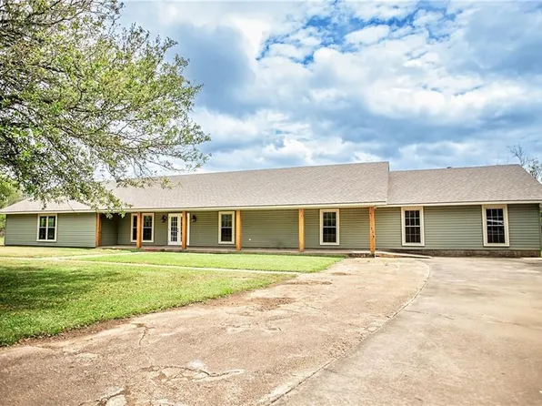60 Rougeau Ln, Lecompte, LA 71346