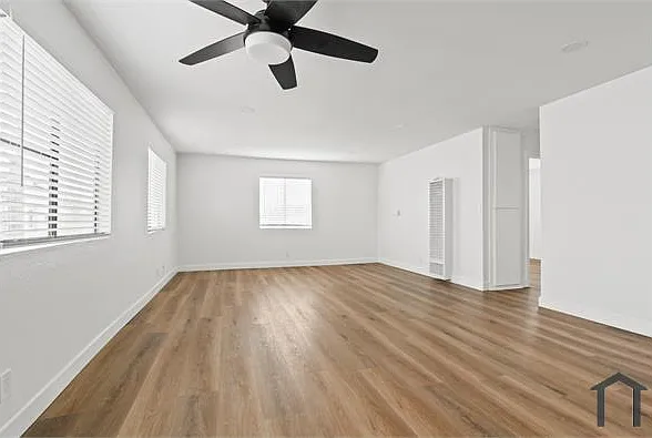 525 W 8th St #201 — Photo 14