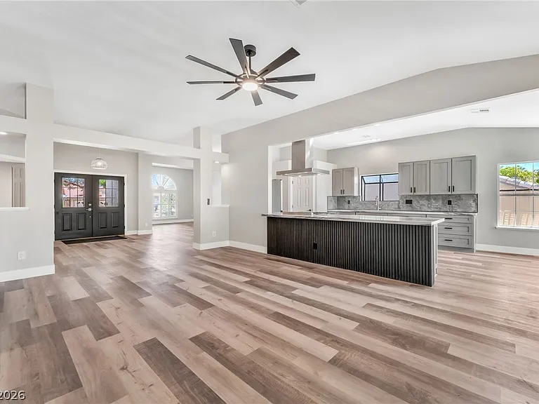 5121 Burr Oak Dr — Photo 8