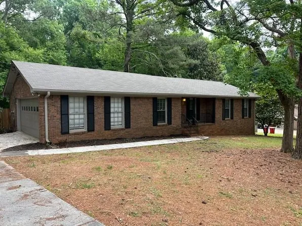 74 Fair Oaks Dr SE, Conyers, GA 30094