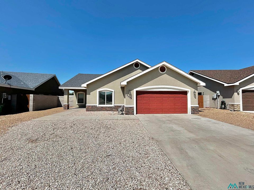 1st image of 2003 N Orchid Dr