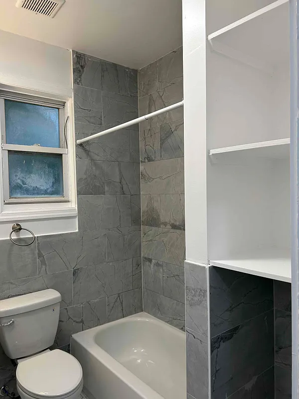 3 bed, $2,400 — Photo 3