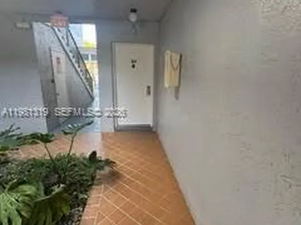 9225 SW 87th Ave APT A6, Miami, FL 33176