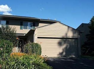 1325 Lochaven, Waterford, MI 48327