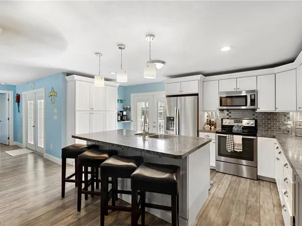 220 Curlew ST, FORT MYERS BEACH, FL 33931