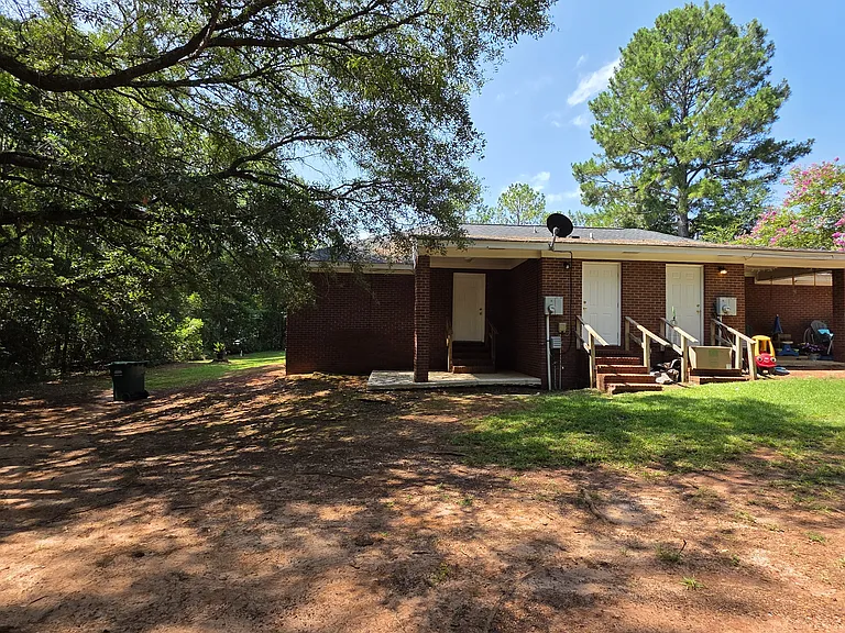 3917A Rodnor Forest Ln — Photo 1