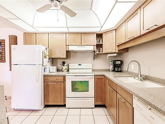 3rd image of 27110 Matheson AVE #109