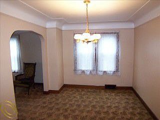 1st image of 212 Kensington Ave