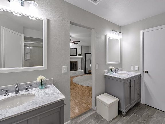 2nd image of 1011 Oxfordshire Dr