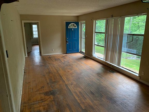 3rd image of 3635 Thurshwood Dr #11
