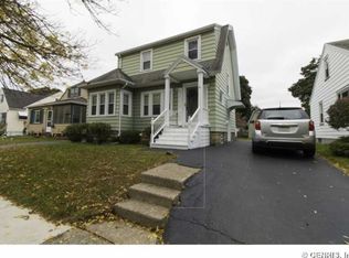 61 Strathmore Dr, Rochester, NY 14616