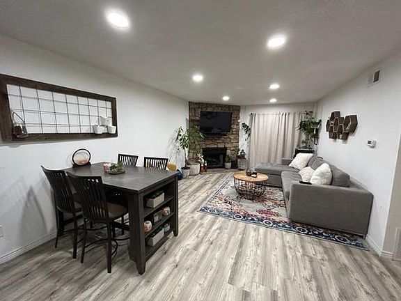 Living Area/Dining Area