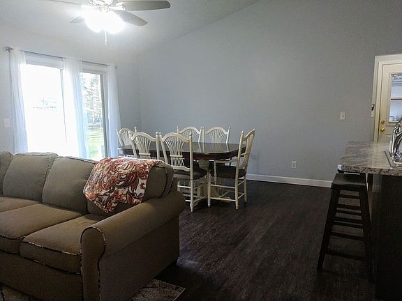 4th image of 32806 Winther St