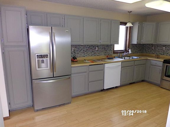 3rd image of 15541 S Ham Lake Dr NE