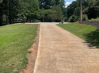 138 Hanson Trl, Whitesburg, GA 30185