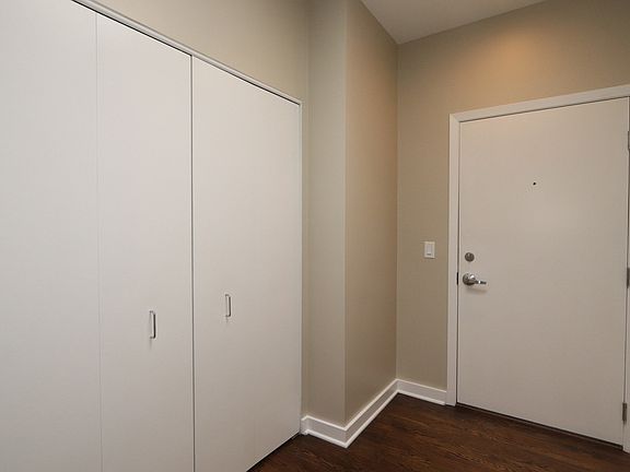 4th image of 140 N Euclid Ave #508