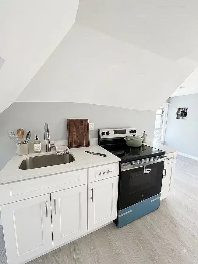 1 bed, $1,525 — Photo 2