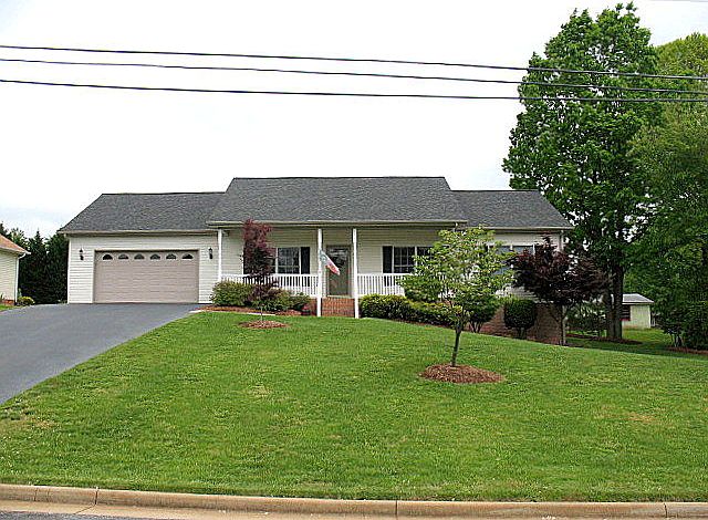 1st image of 804 Kristen Ln