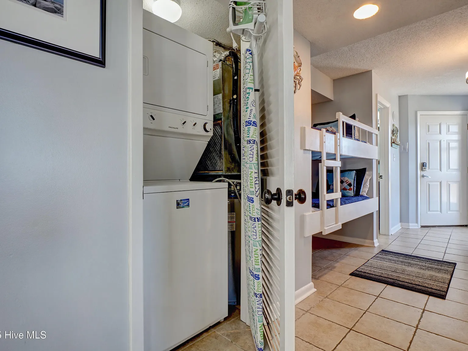 1 bed, 2.0 bath, 701 sqft, $1,500 — Photo 2