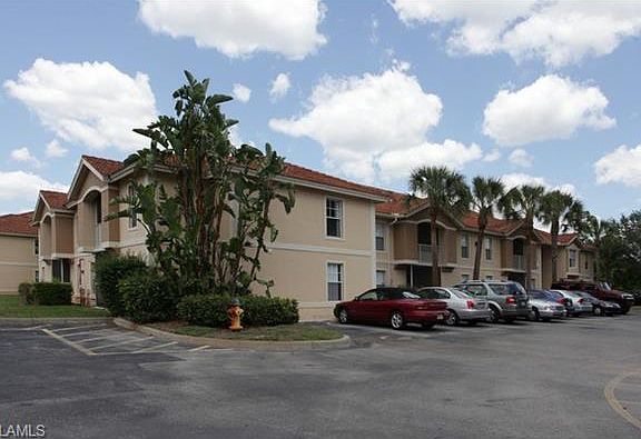 3rd image of 8290 Ibis Club Ln APT 911