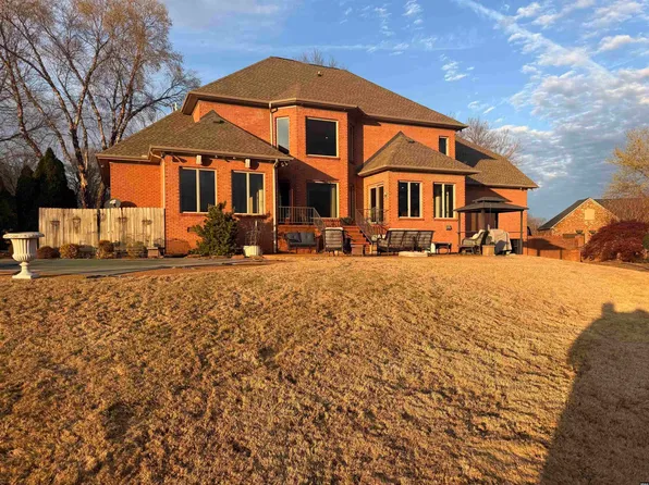 3008 McKinney St, Rives, TN 38253