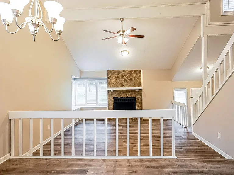 6826 Creekwood Dr — Photo 6