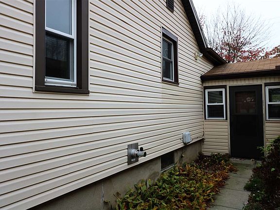 5th image of 319 N Walnut St