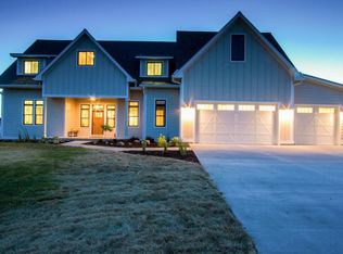 5247 Harvest Rd, Ames, IA 50014