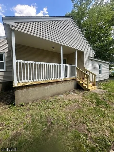 2 bed, 1.0 bath, $2,600 — Photo 3