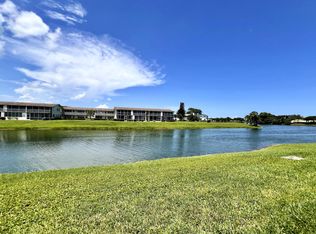 69 Somerset Ln #D, West Palm Beach, FL 33418