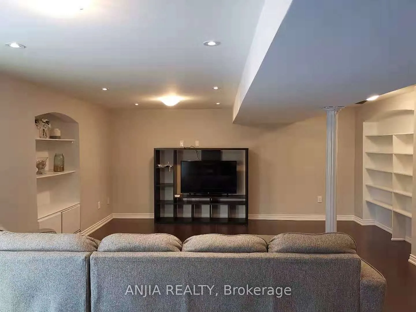 1 bed, $2,000 — Photo 2