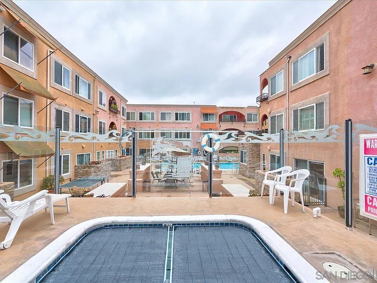 860 Turquoise St #127 — Photo 14