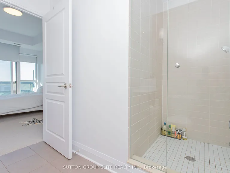 1 Hurontario St #808 — Photo 19