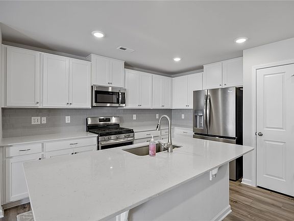 3rd image of 559 Brasstown Ct