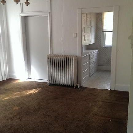 5th image of 704 Menoher Blvd