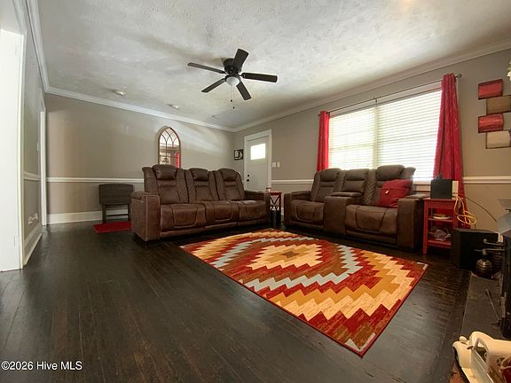 4th image of 817 Aberdeen Road