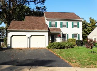 235 Coventry Ln, Lititz, PA 17543