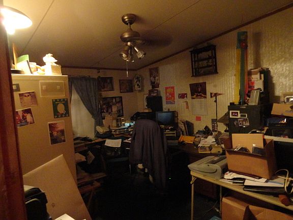 3rd image of 105 Baumgardner Cir