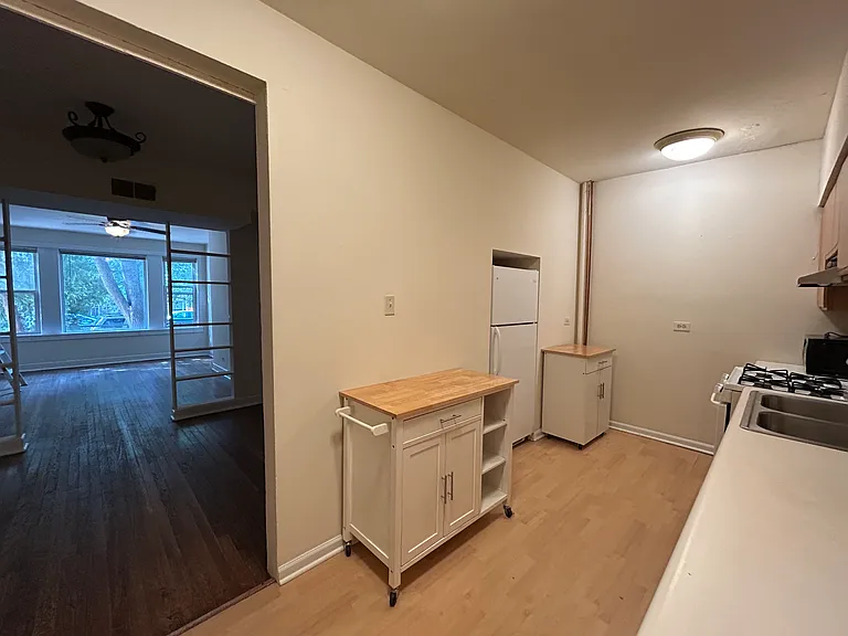 2554 W Eastwood Ave #2 — Photo 3