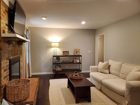 5th image of 104 Dylark Dr