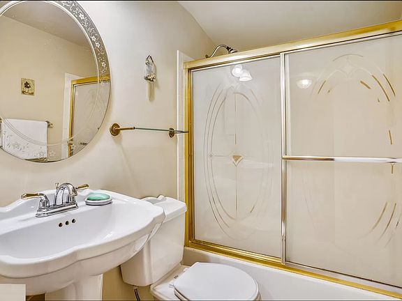 5th image of 13714 Mayfair Ct