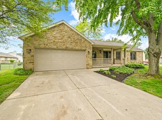 3911 Briar Hill Way, Columbus, IN 47203